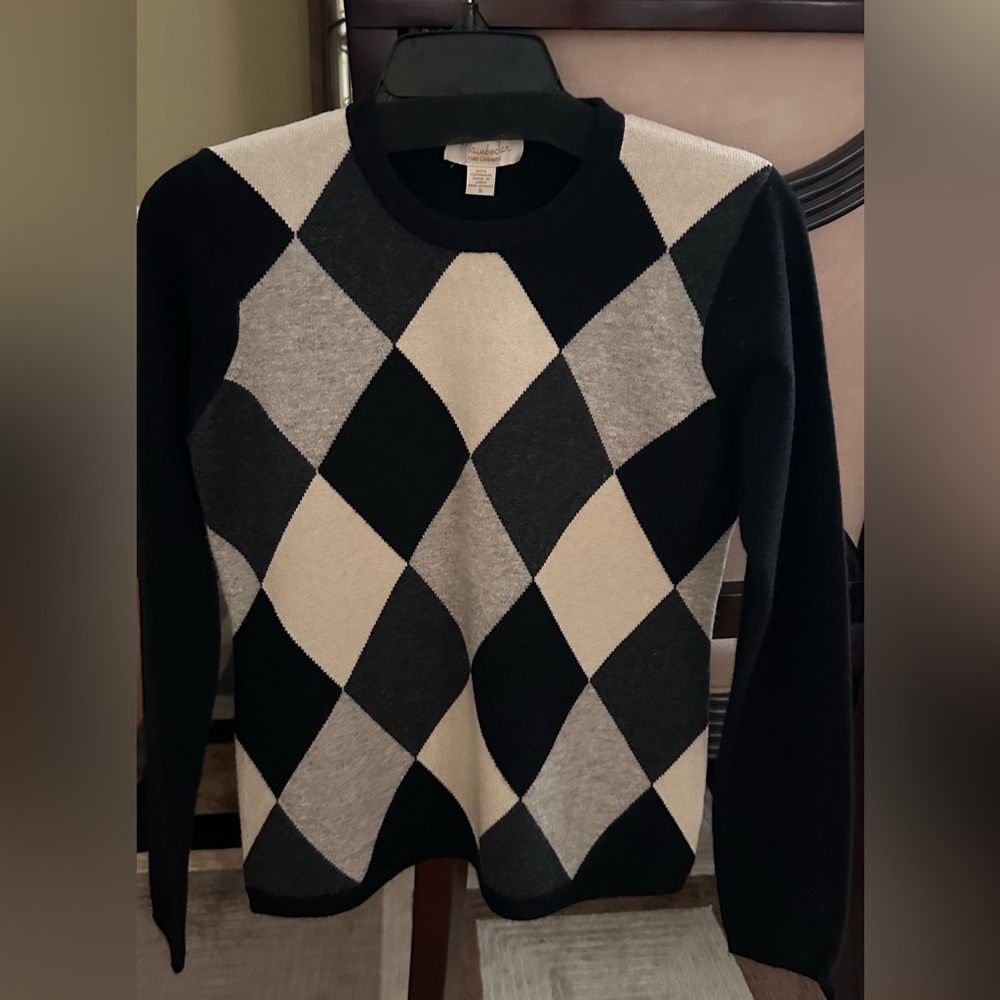 Stylish Women's Argyle Crewneck Sweater - Black, Gray, and Cream Pure cashmere!!